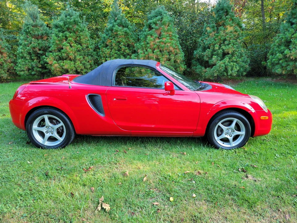 2000 Toyota MR2 Spyder/MR-S - Image 25 of 31
