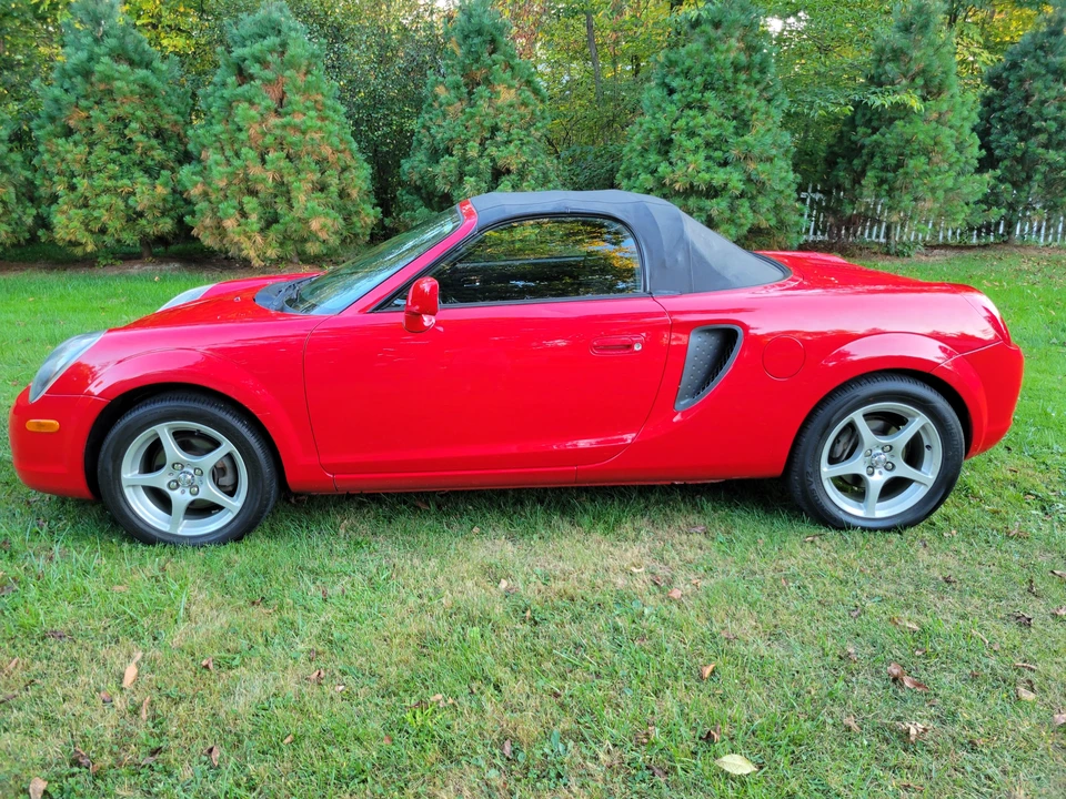 2000 Toyota MR2 Spyder/MR-S - Image 19 of 31