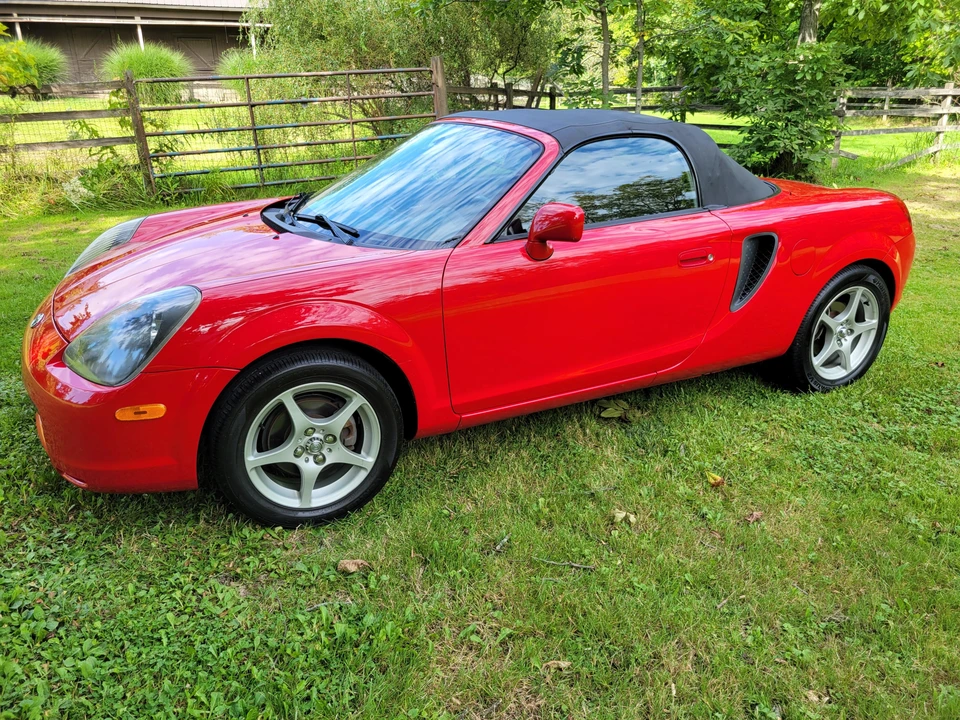2000 Toyota MR2 Spyder/MR-S - Image 18 of 31