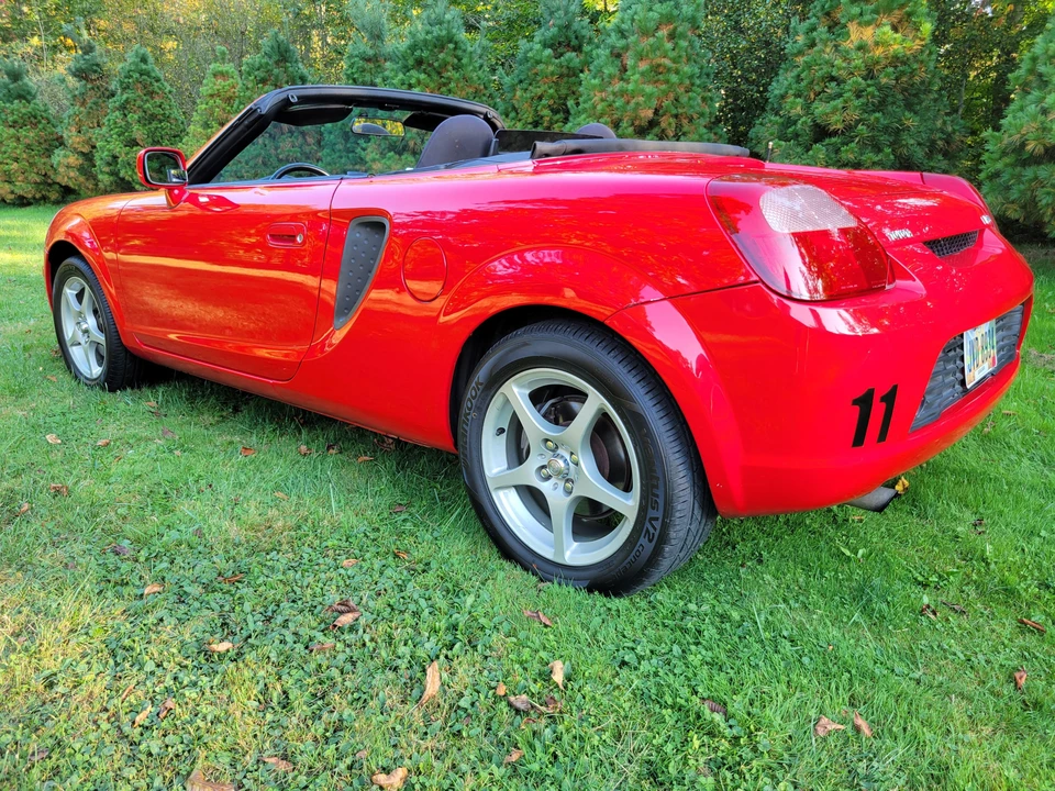 2000 Toyota MR2 Spyder/MR-S - Image 11 of 31