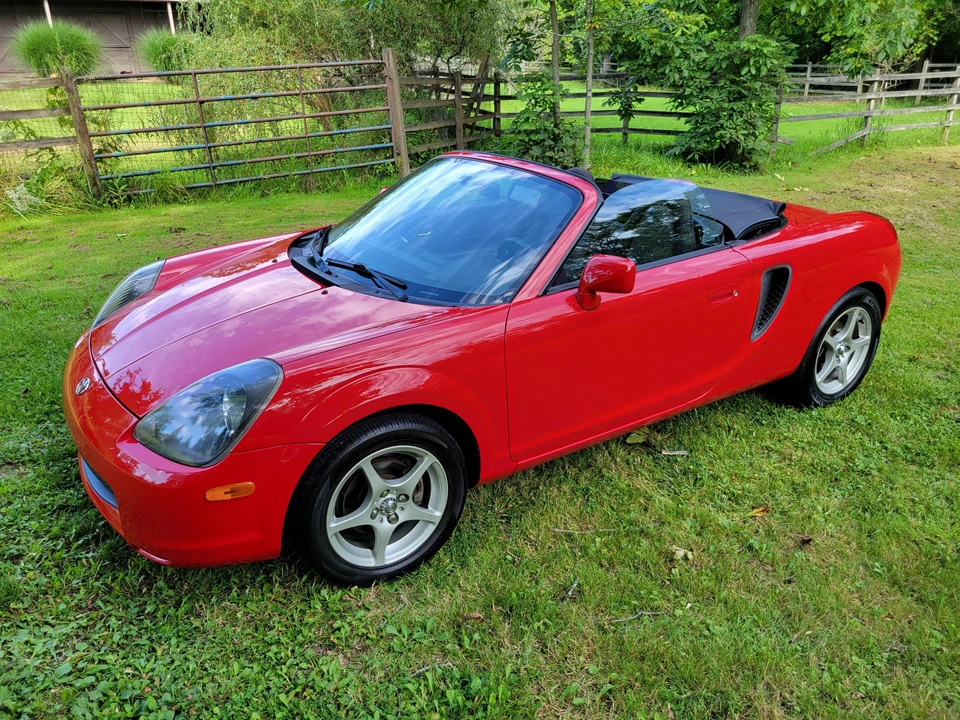 2000 Toyota MR2 Spyder/MR-S - Image 9 of 31