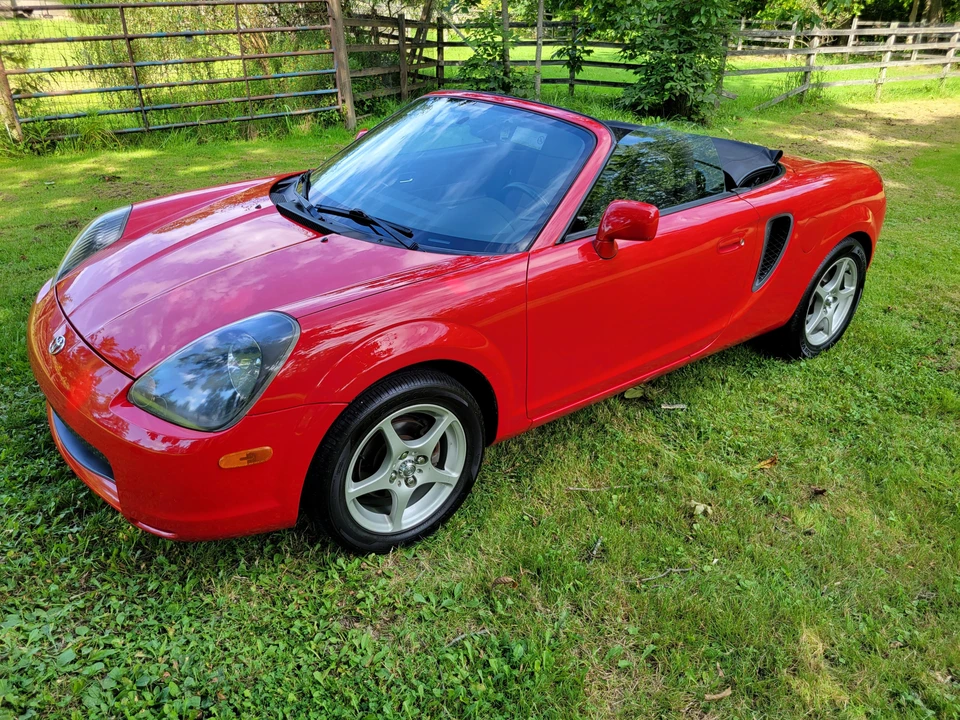2000 Toyota MR2 Spyder/MR-S - Image 8 of 31