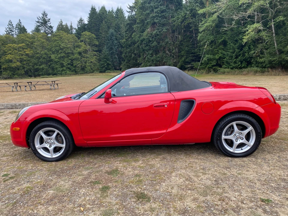 2000 Toyota MR2 Spyder/MR-S - Image 13 of 31