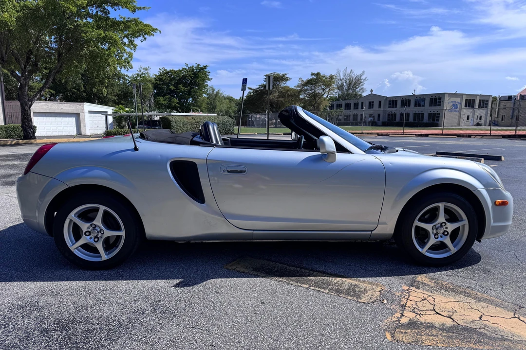 2000 Toyota MR2 Spyder/MR-S - Image 3 of 31