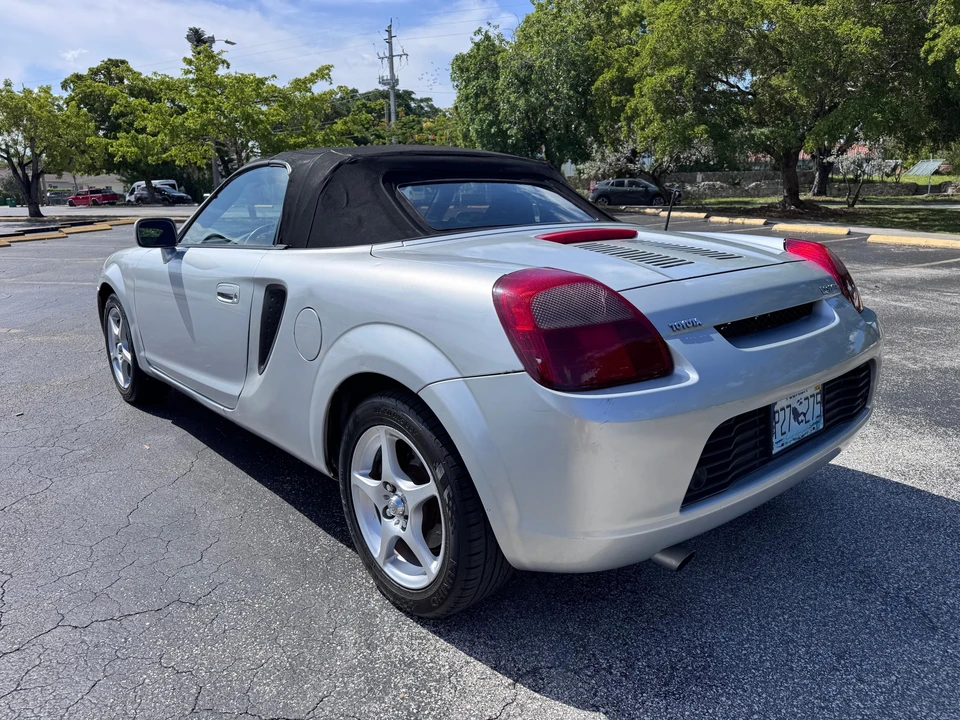 2000 Toyota MR2 Spyder/MR-S - Image 12 of 31