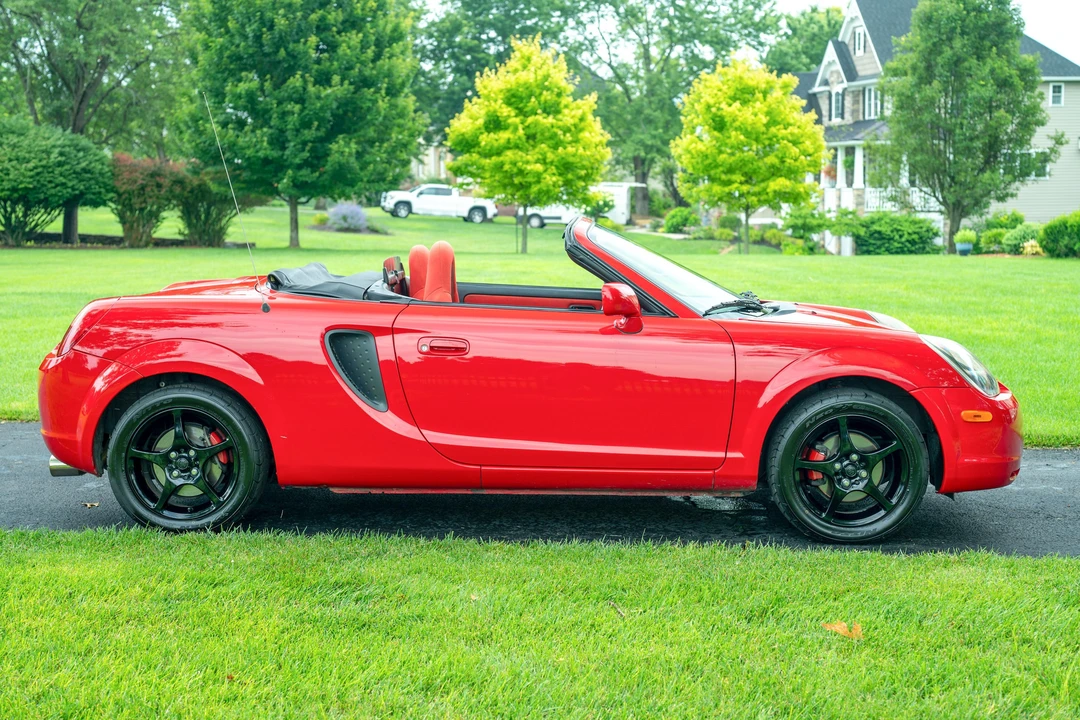 2000 Toyota MR2 Spyder/MR-S - Image 10 of 31