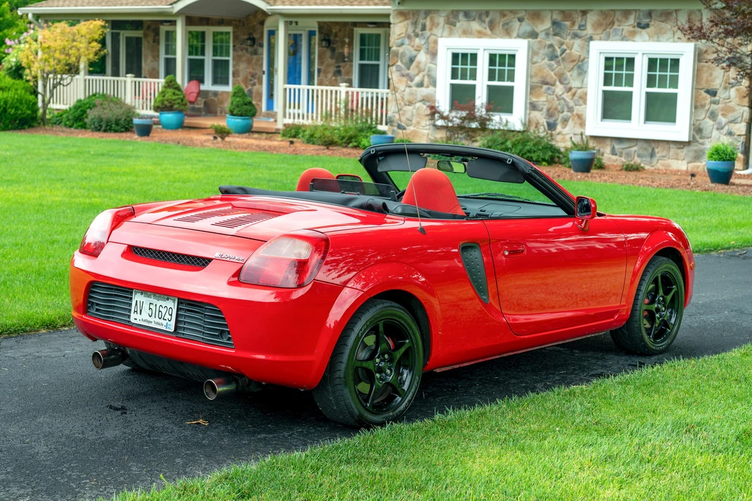 2000 Toyota MR2 Spyder/MR-S - Image 9 of 31