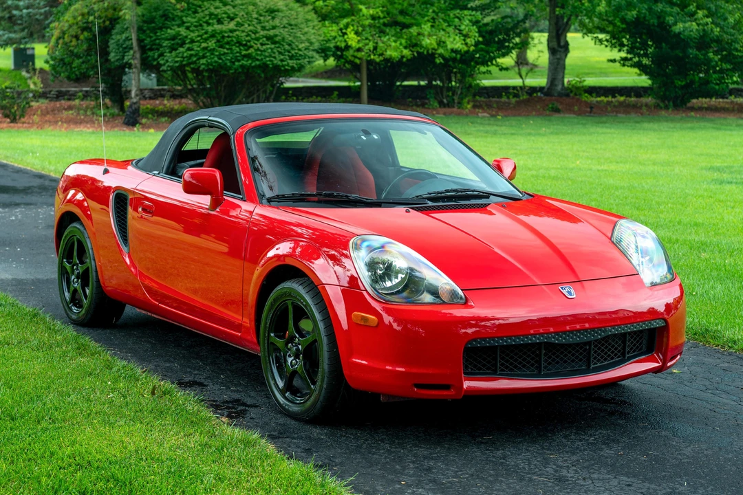 2000 Toyota MR2 Spyder/MR-S - Image 16 of 31