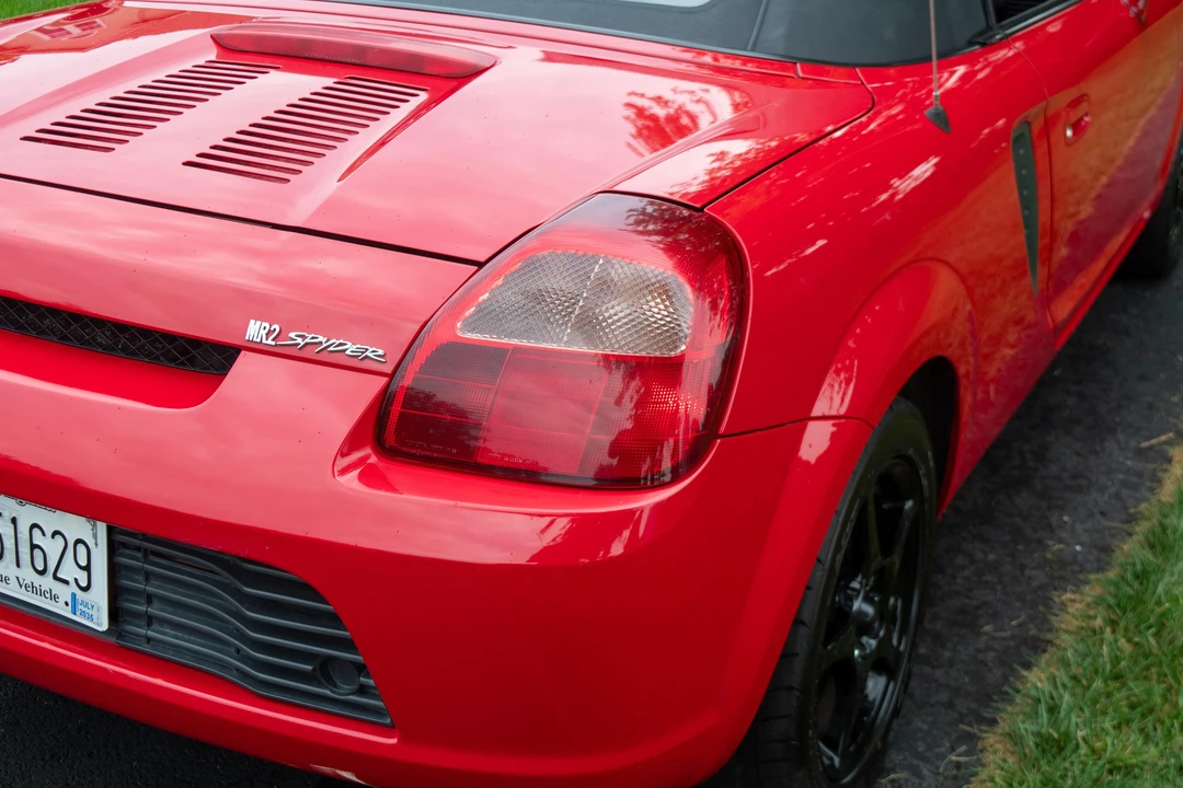 2000 Toyota MR2 Spyder/MR-S - Image 29 of 31