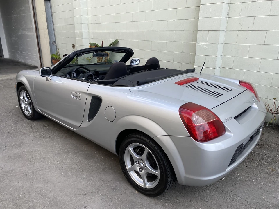 2000 Toyota MR2 Spyder/MR-S - Image 8 of 31