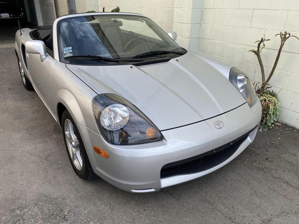 2000 Toyota MR2 Spyder/MR-S - Image 12 of 31