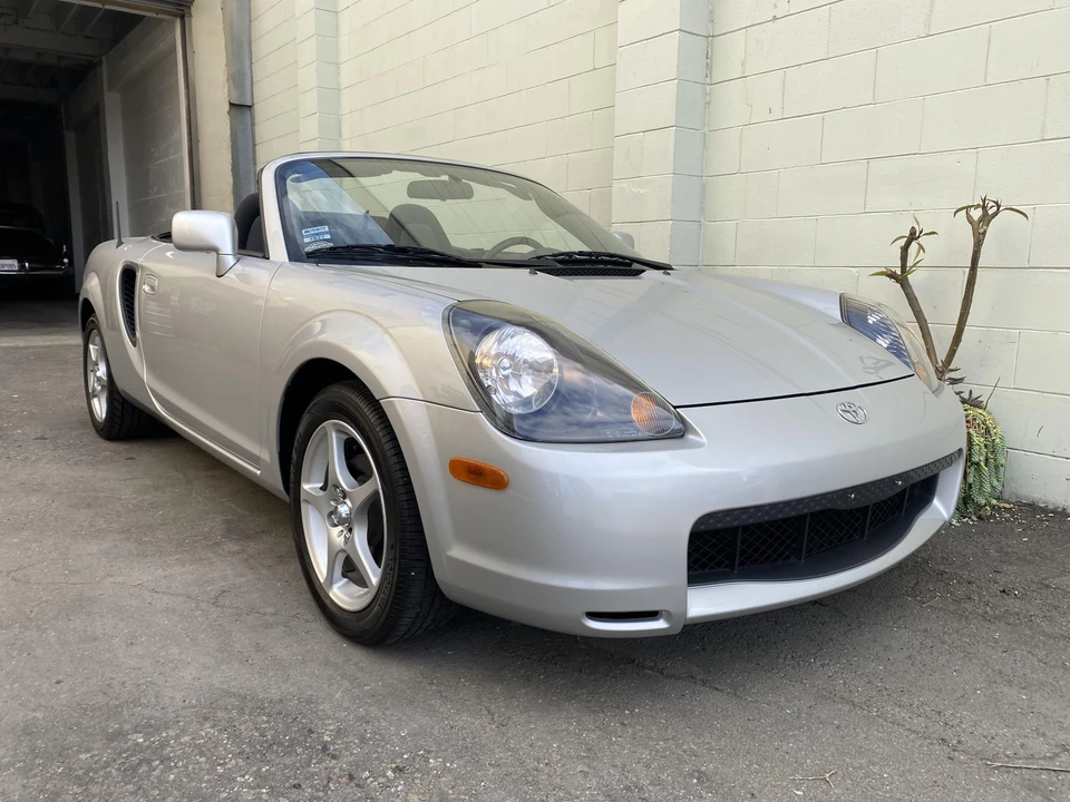 2000 Toyota MR2 Spyder/MR-S - Image 11 of 31