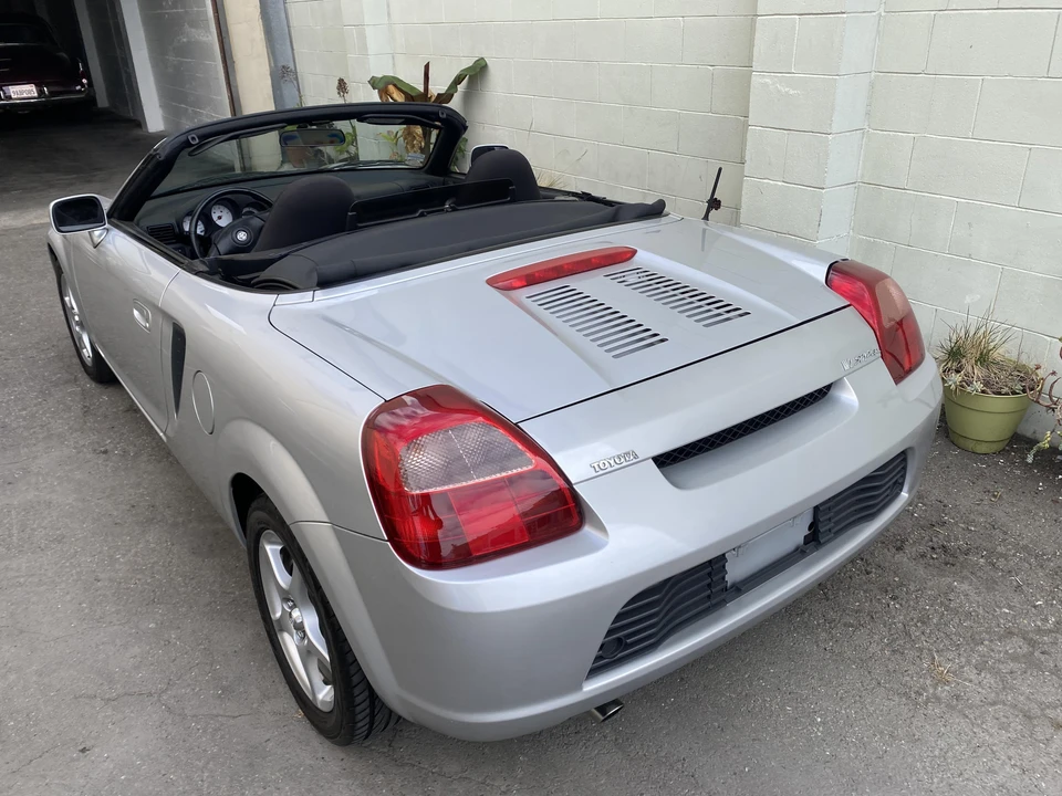 2000 Toyota MR2 Spyder/MR-S - Image 9 of 31