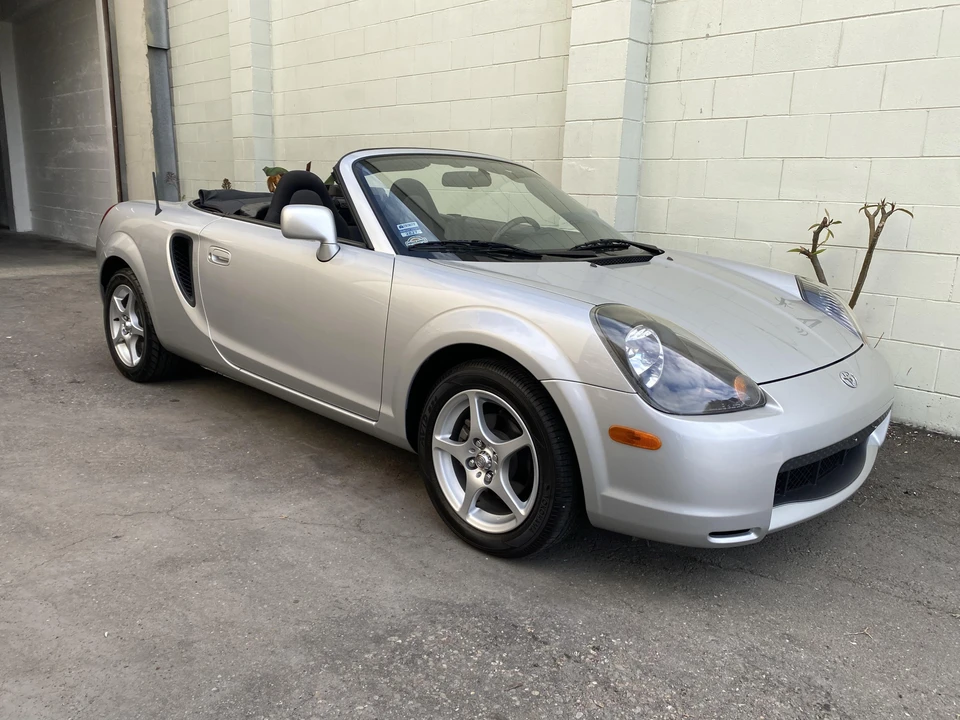 2000 Toyota MR2 Spyder/MR-S - Image 10 of 31