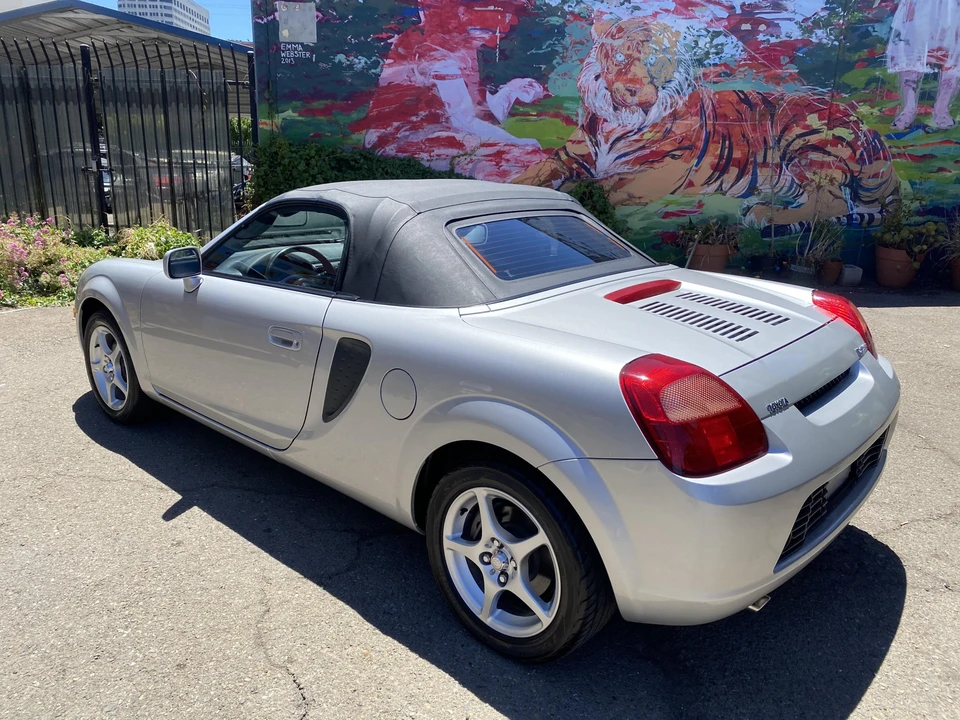 2000 Toyota MR2 Spyder/MR-S - Image 13 of 31