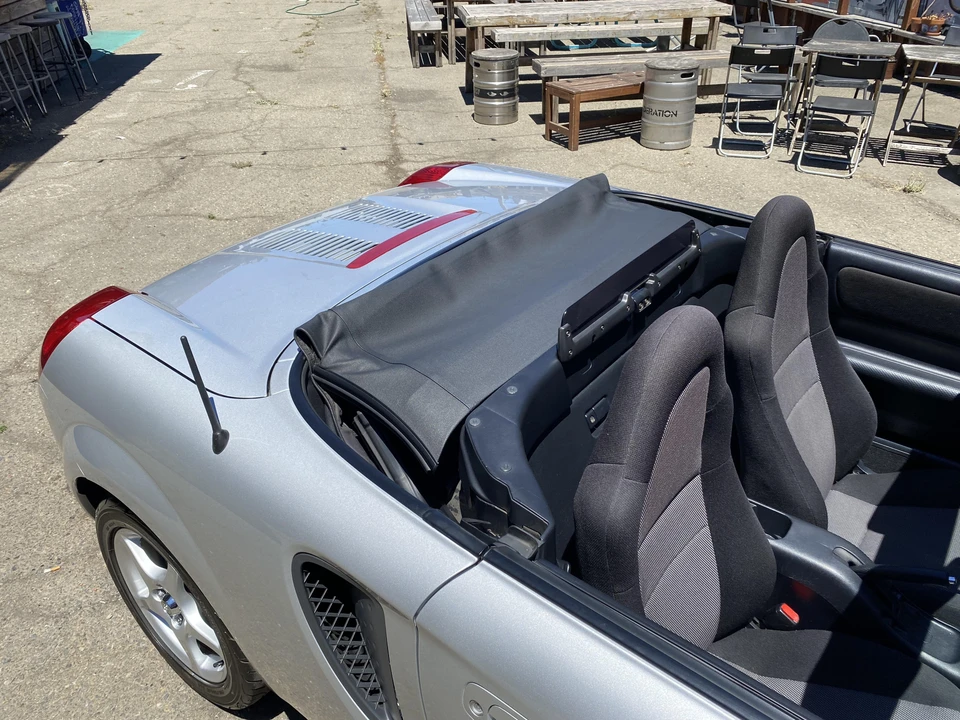 2000 Toyota MR2 Spyder/MR-S - Image 30 of 31