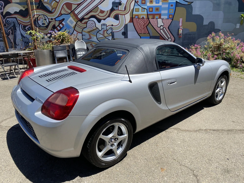 2000 Toyota MR2 Spyder/MR-S - Image 14 of 31