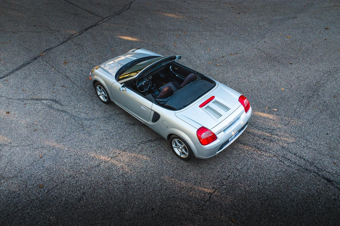 2000 Toyota MR2 Spyder/MR-S - Image 29 of 31