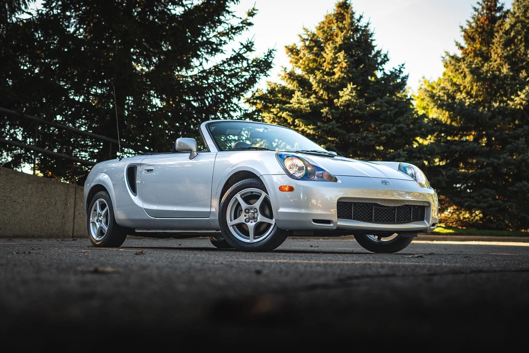 2000 Toyota MR2 Spyder/MR-S - Image 25 of 31