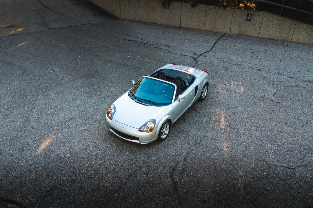 2000 Toyota MR2 Spyder/MR-S - Image 27 of 31