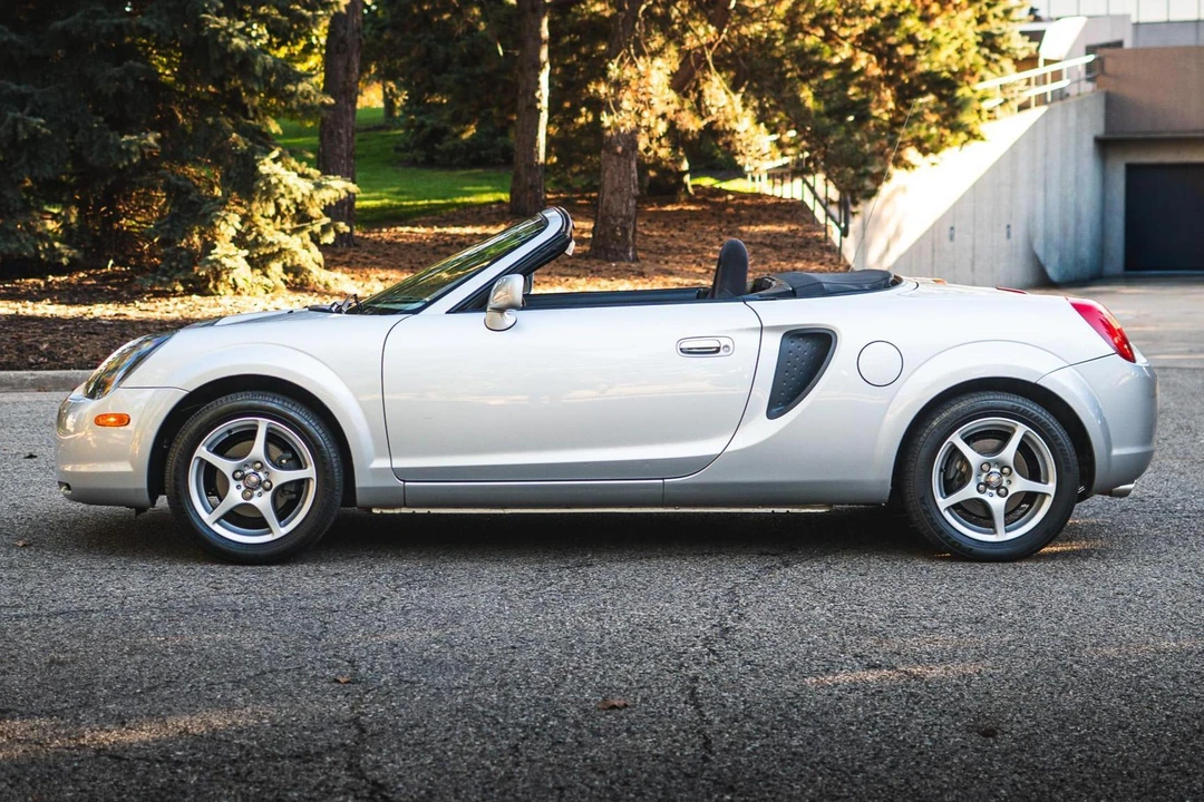 2000 Toyota MR2 Spyder/MR-S - Image 3 of 31