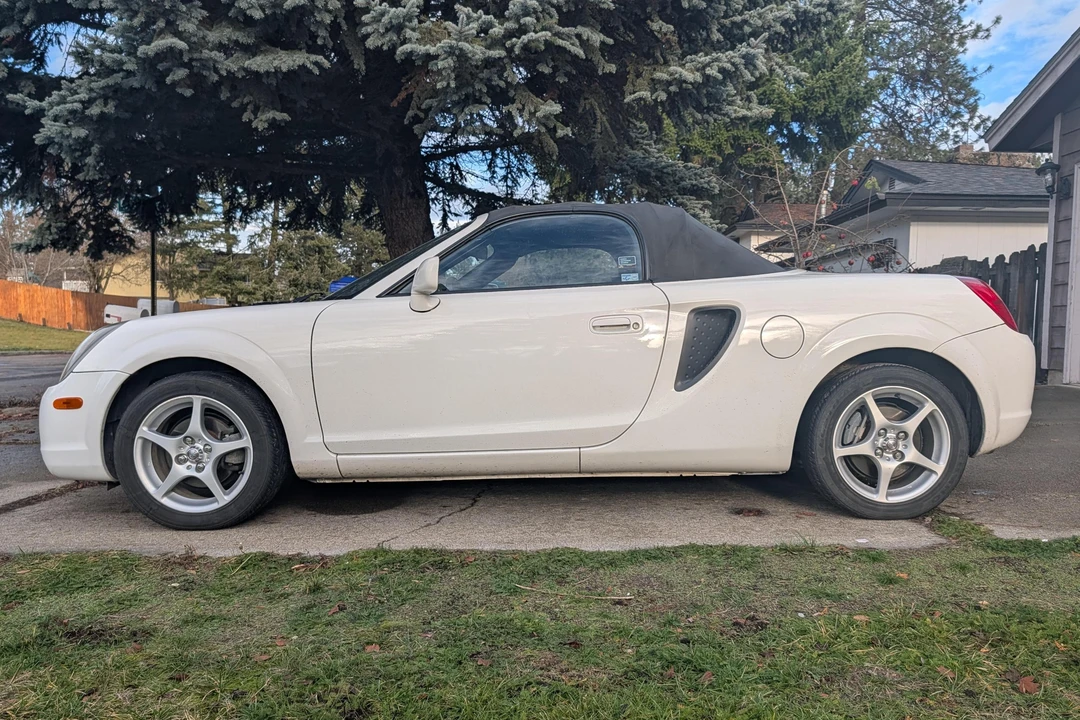 2000 Toyota MR2 Spyder/MR-S - Image 3 of 31