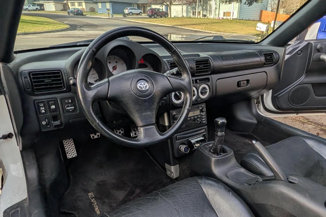 2000 Toyota MR2 Spyder/MR-S - Image 22 of 31