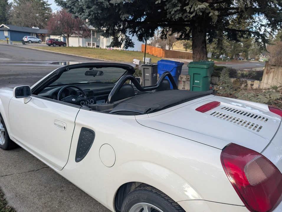2000 Toyota MR2 Spyder/MR-S - Image 12 of 31