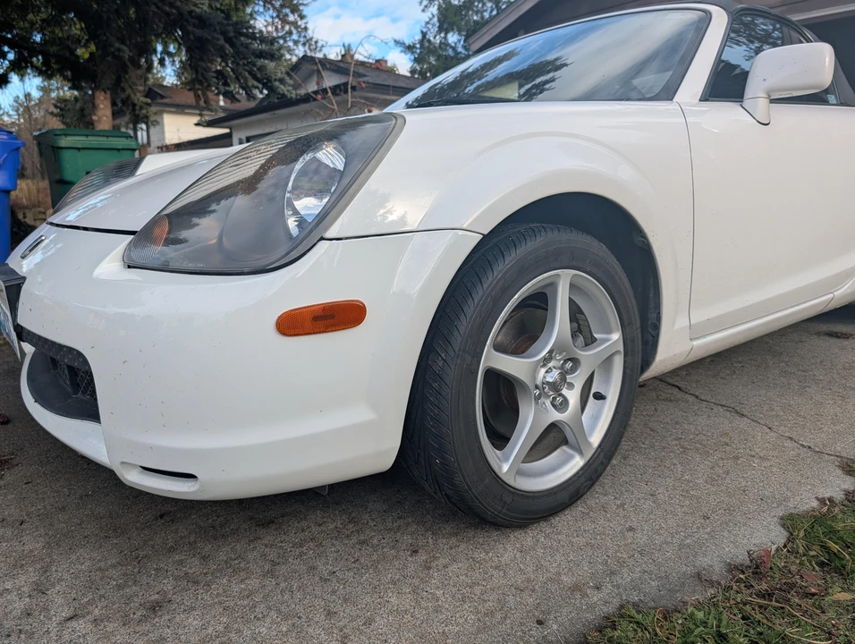 2000 Toyota MR2 Spyder/MR-S - Image 10 of 31