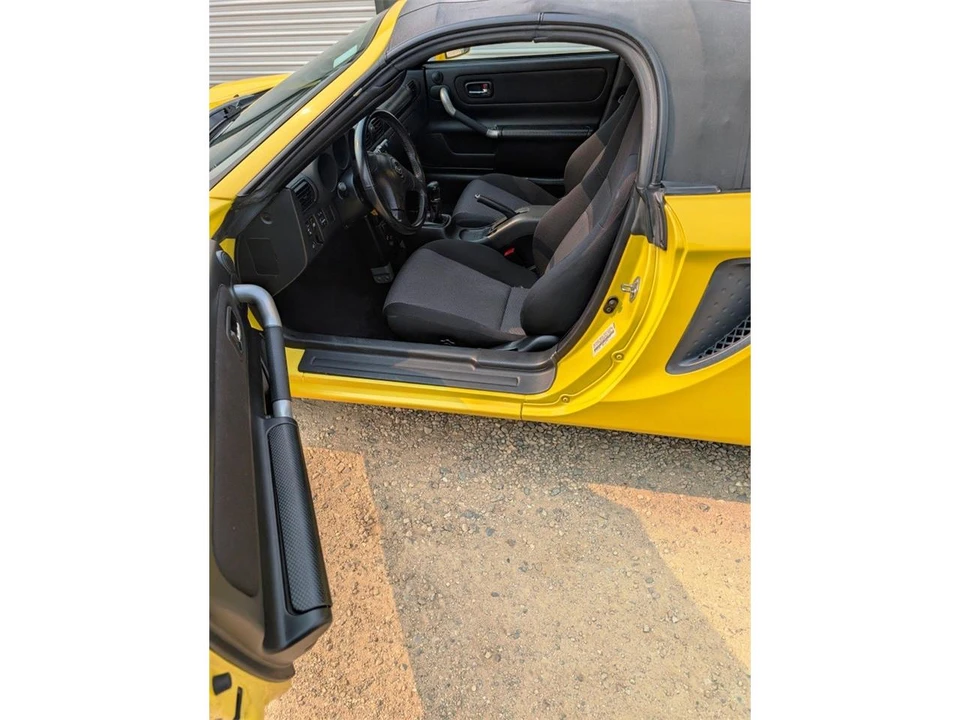 2000 Toyota MR2 Spyder/MR-S - Image 8 of 12