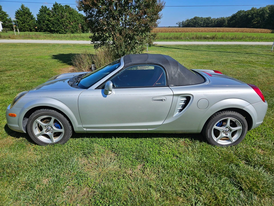 2000 Toyota MR2 Spyder/MR-S - Image 14 of 31