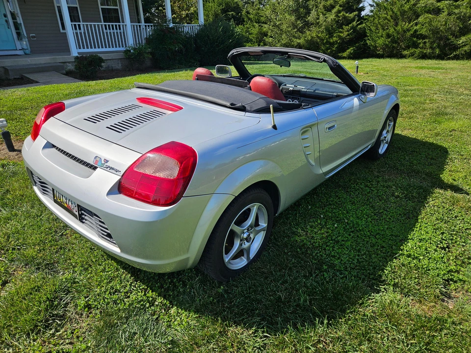 2000 Toyota MR2 Spyder/MR-S - Image 8 of 31