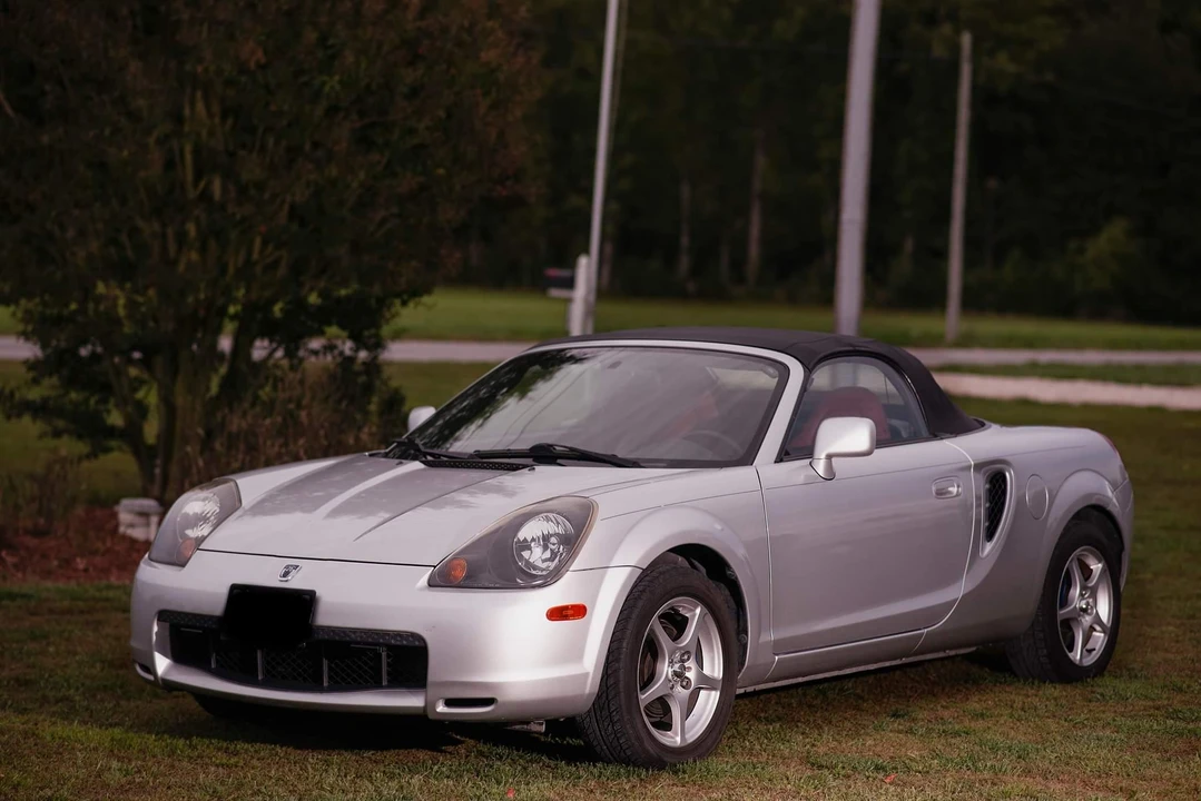 2000 Toyota MR2 Spyder/MR-S - Image 13 of 31