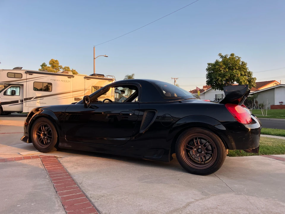 2000 Toyota MR2 Spyder/MR-S - Image 10 of 21