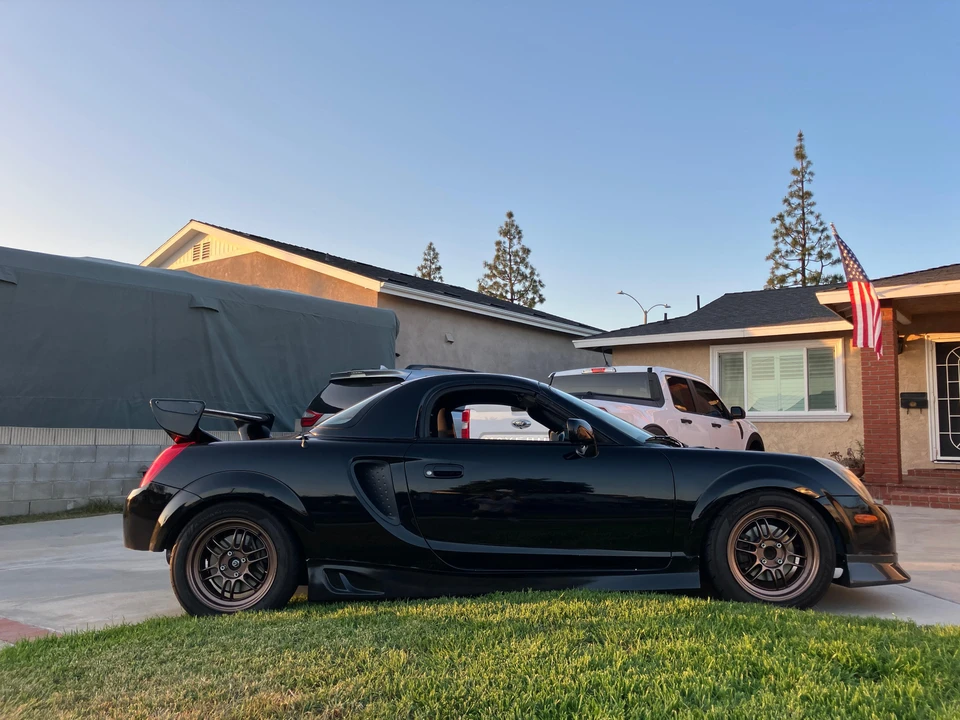 2000 Toyota MR2 Spyder/MR-S - Image 17 of 21