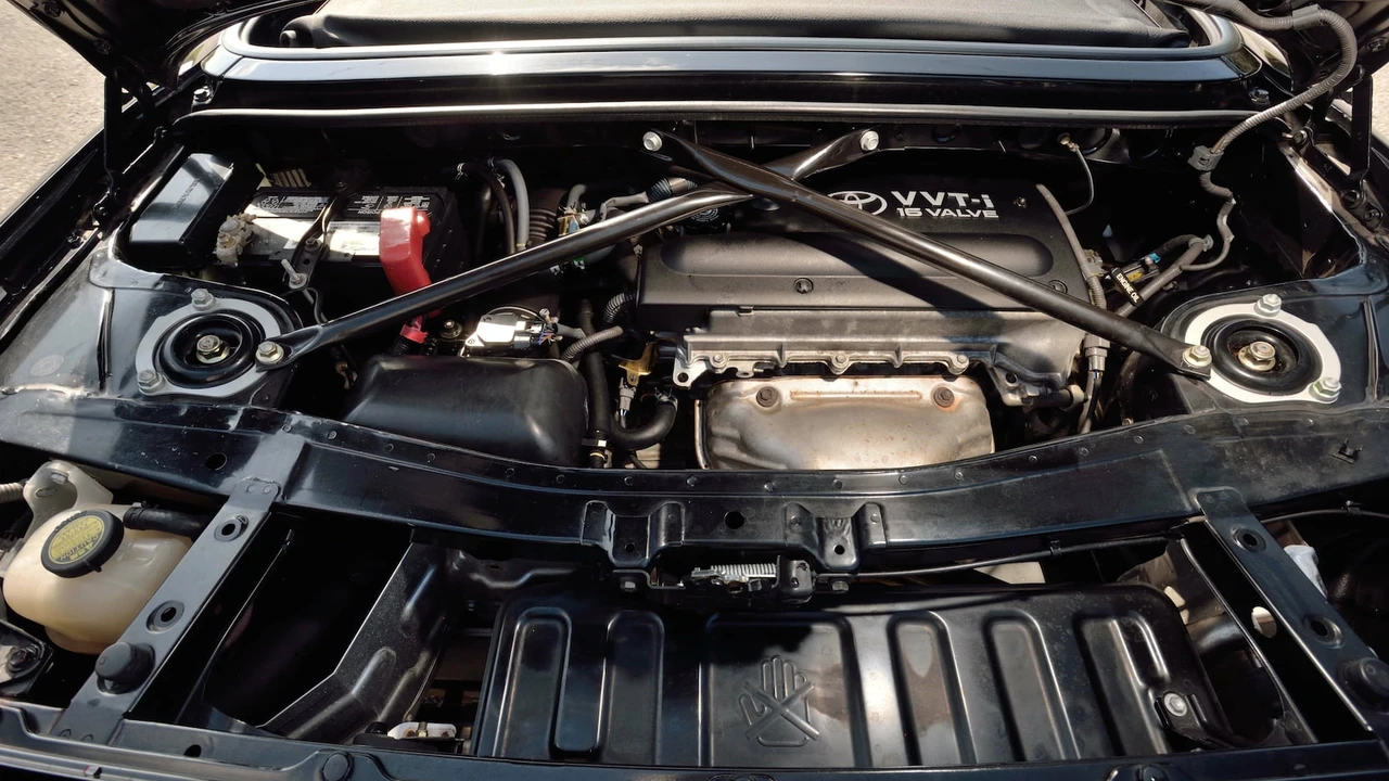 2000 Toyota MR2 Spyder/MR-S - Image 5 of 17