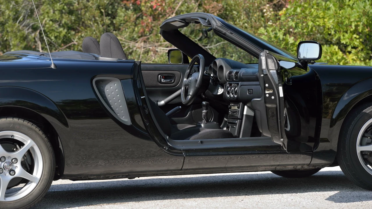 2000 Toyota MR2 Spyder/MR-S - Image 6 of 17