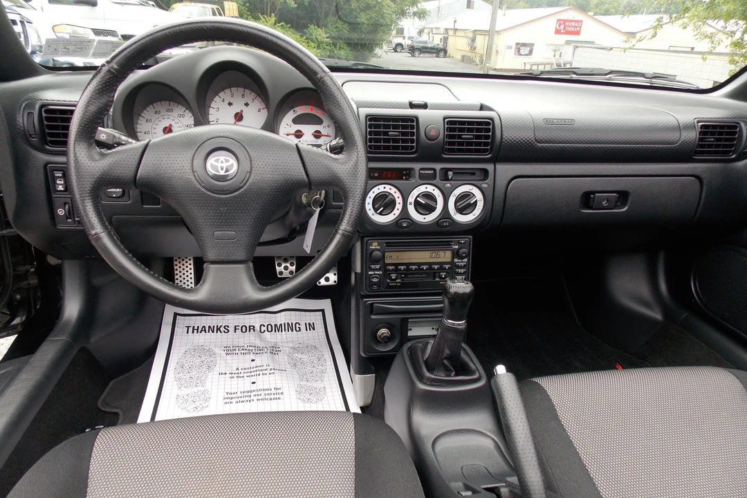 2000 Toyota MR2 Spyder/MR-S - Image 17 of 19