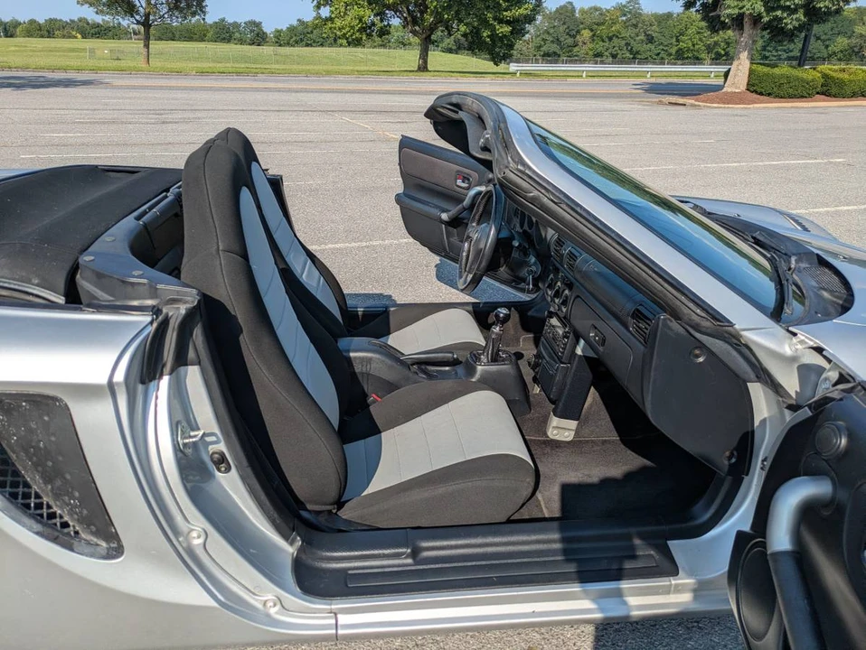 2000 Toyota MR2 Spyder/MR-S - Image 9 of 14