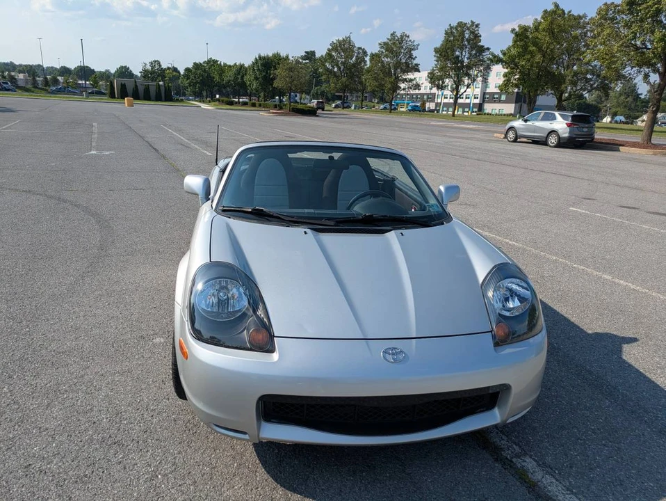 2000 Toyota MR2 Spyder/MR-S - Image 6 of 14