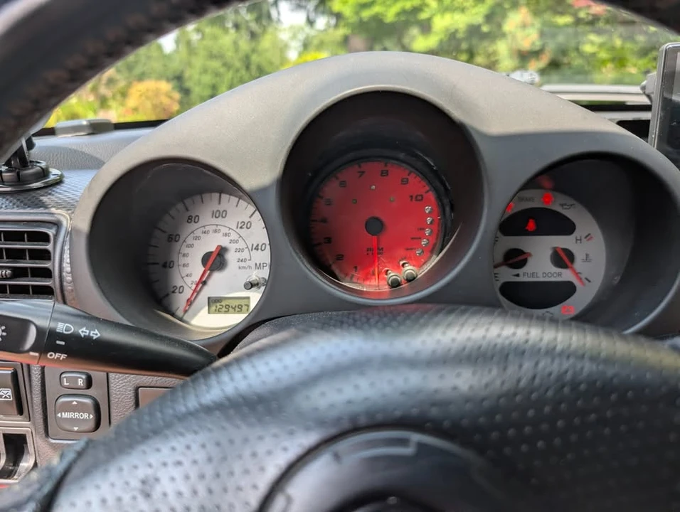 2000 Toyota MR2 Spyder/MR-S - Image 15 of 19