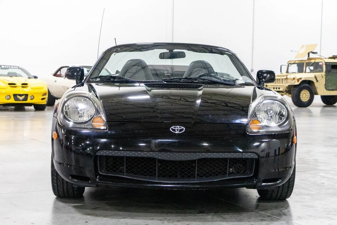 2000 Toyota MR2 Spyder/MR-S - Image 9 of 31