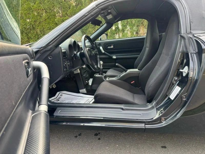 2000 Toyota MR2 Spyder/MR-S - Image 10 of 12