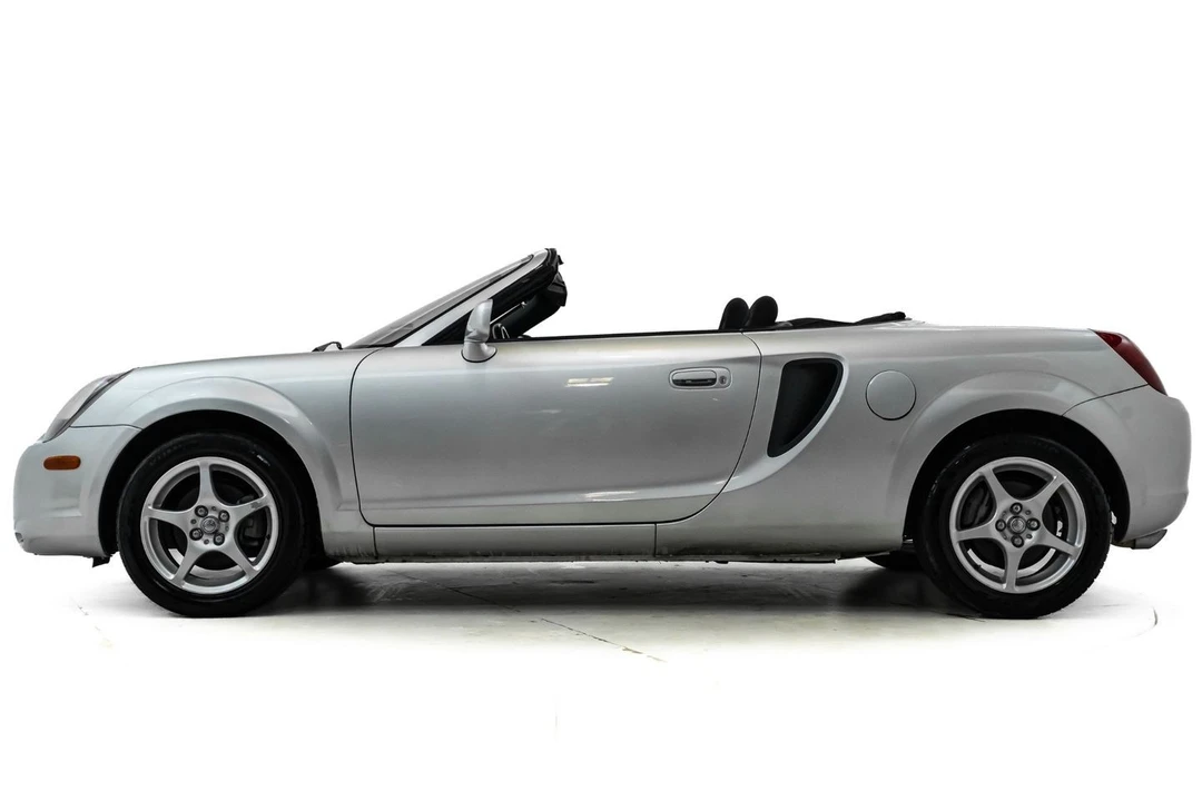 2000 Toyota MR2 Spyder/MR-S - Image 11 of 31