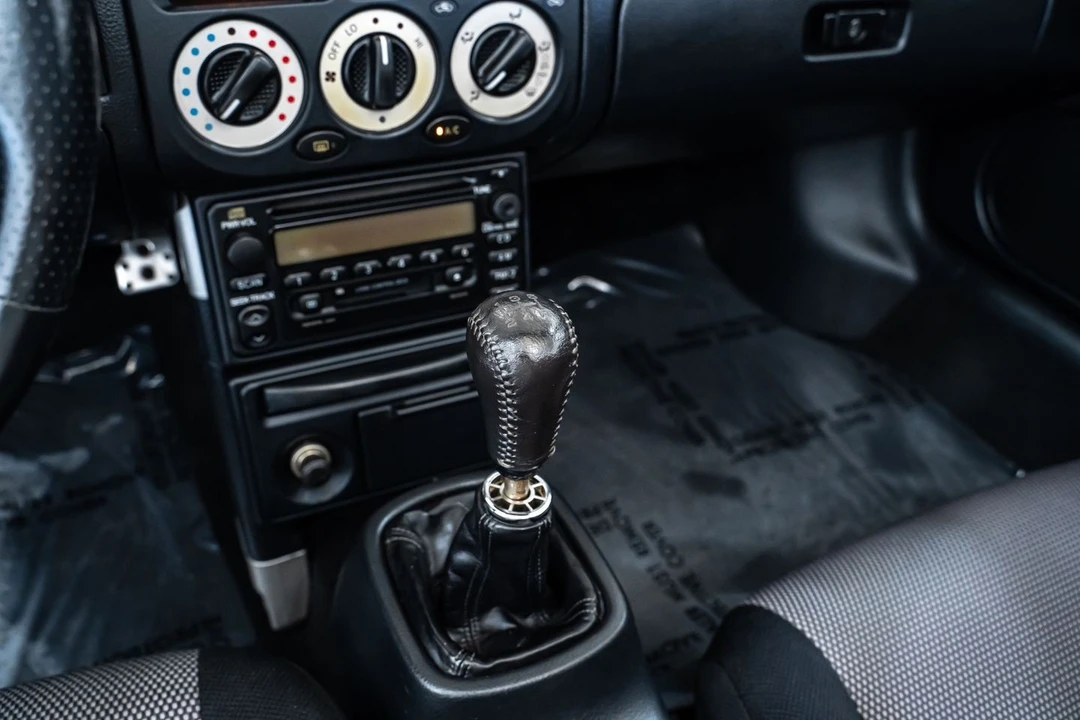 2000 Toyota MR2 Spyder/MR-S - Image 27 of 31