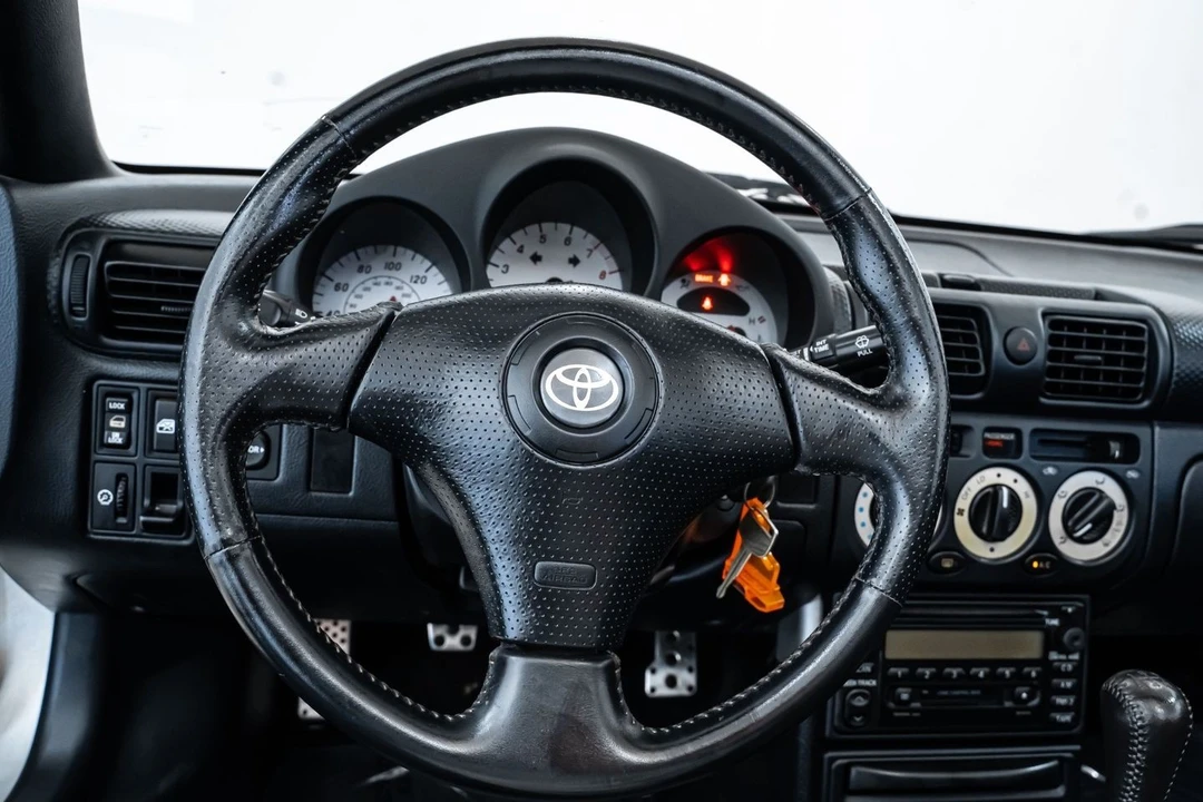 2000 Toyota MR2 Spyder/MR-S - Image 26 of 31