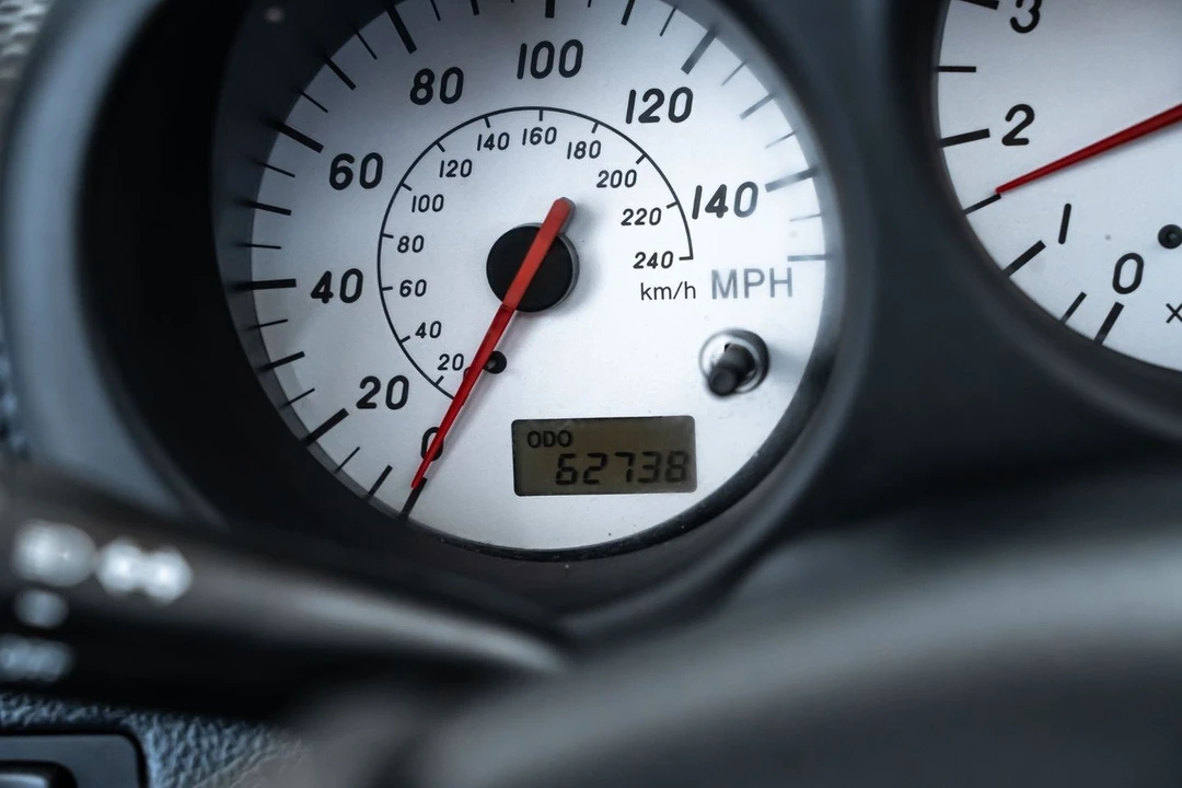 2000 Toyota MR2 Spyder/MR-S - Image 30 of 31