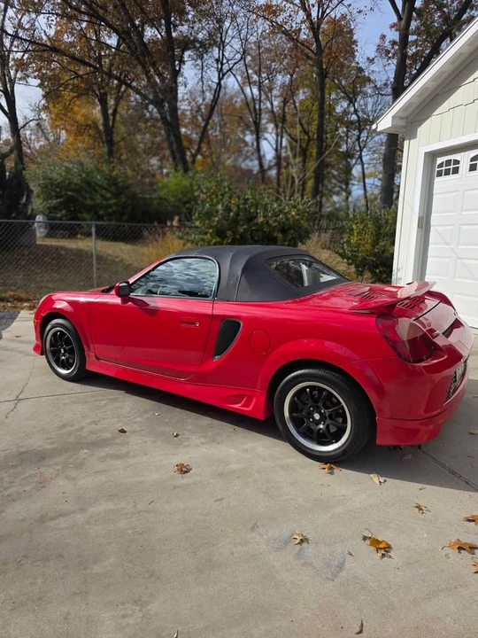2000 Toyota MR2 Spyder/MR-S - Image 2 of 10