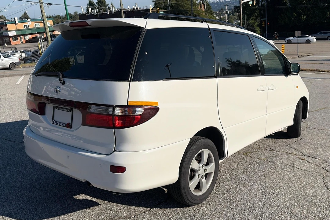 2000 Toyota Previa/Estima - Image 4 of 31