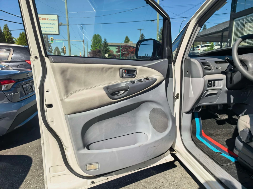 2000 Toyota Previa/Estima - Image 28 of 31